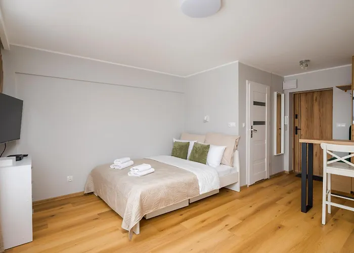 Lägenhet Wola Smocza Pleasant By Bookinghost