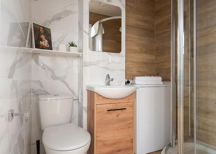 Lägenhet Wola Smocza Pleasant By Bookinghost *